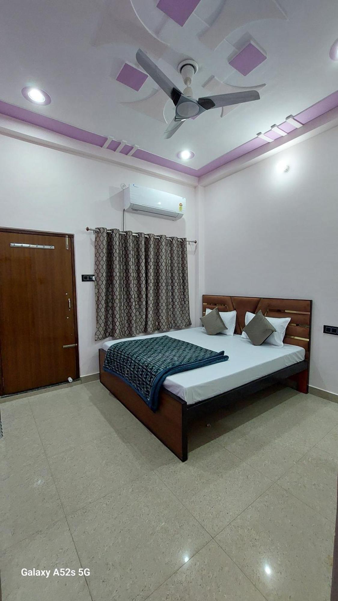 Narayani Paying Guest House Varanasi Ngoại thất bức ảnh
