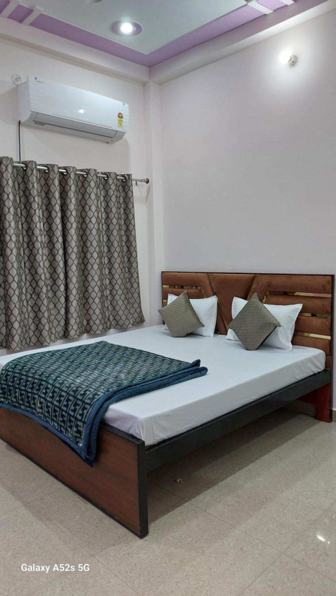 Narayani Paying Guest House Varanasi Ngoại thất bức ảnh