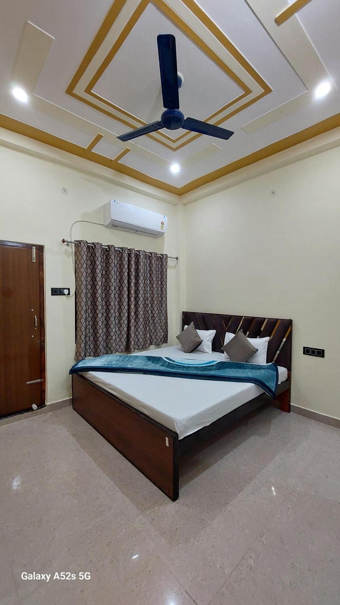 Narayani Paying Guest House Varanasi Ngoại thất bức ảnh