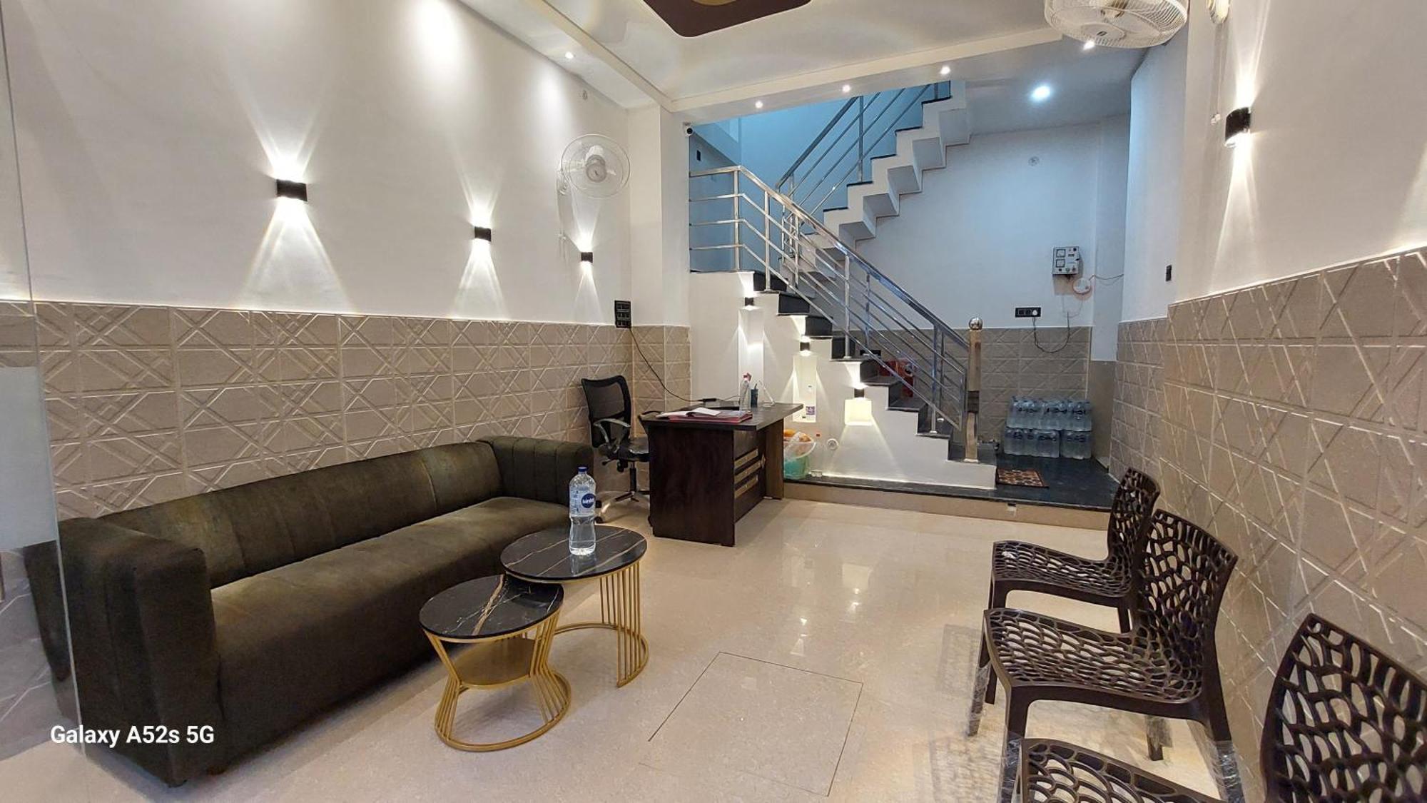 Narayani Paying Guest House Varanasi Ngoại thất bức ảnh