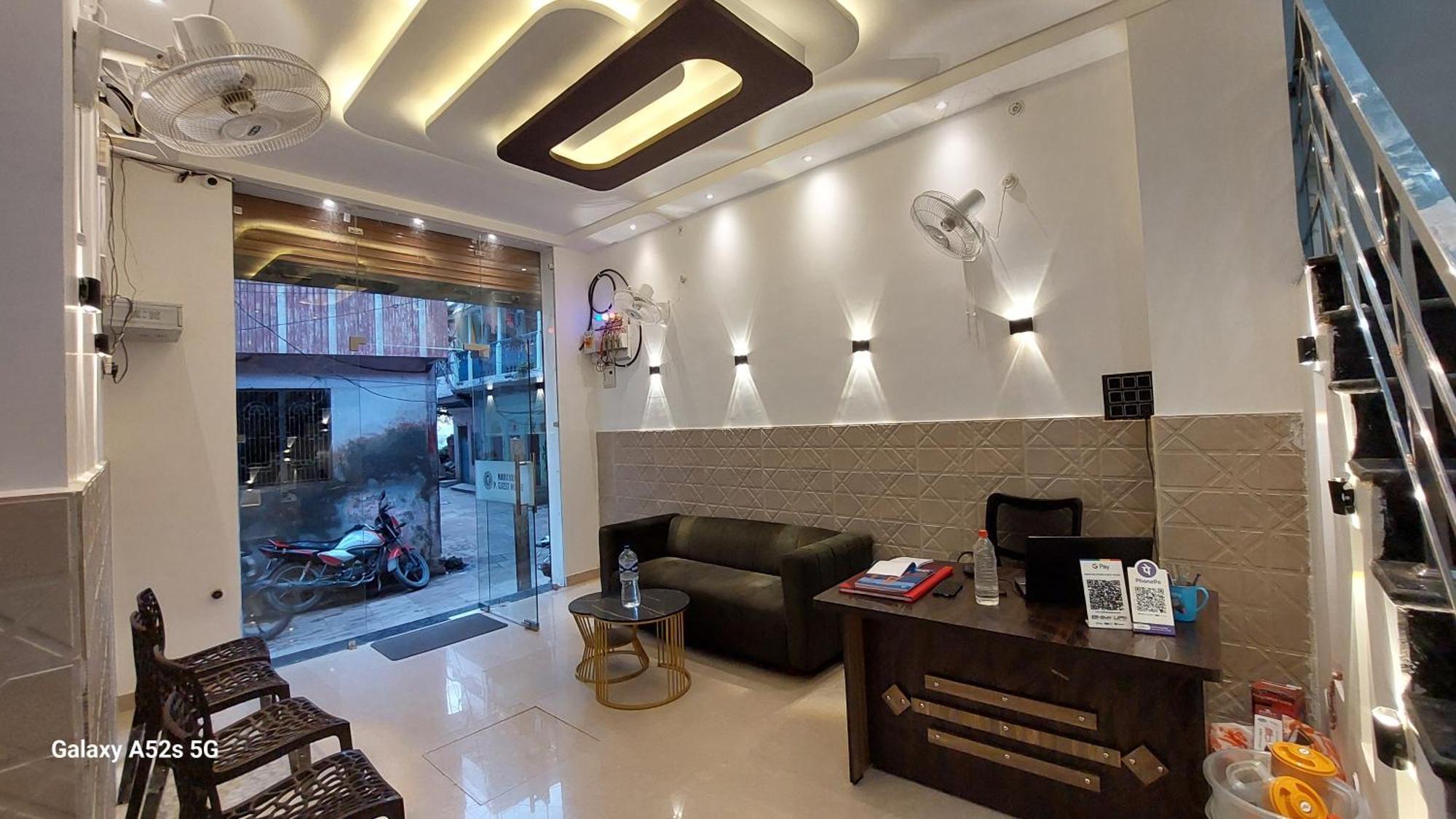 Narayani Paying Guest House Varanasi Ngoại thất bức ảnh